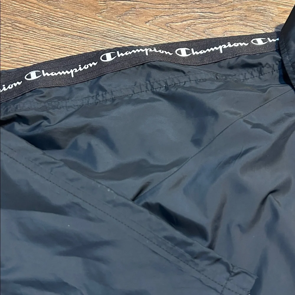 Champion Women's Black Cropped Windbreaker Jacket